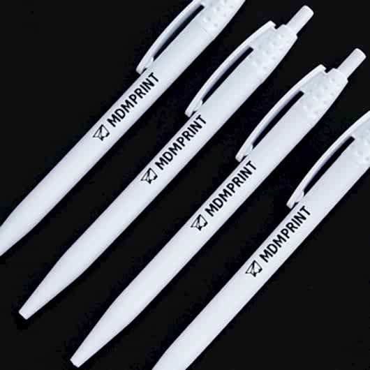 Фирменные пластиковые ручки